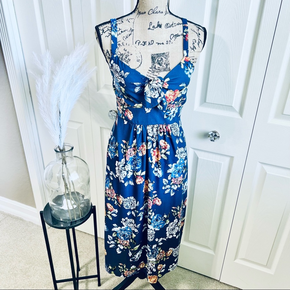 Floral tie up bust sundress